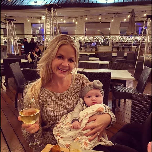 Meet your Posher, Ashley - Picture 1 of 3